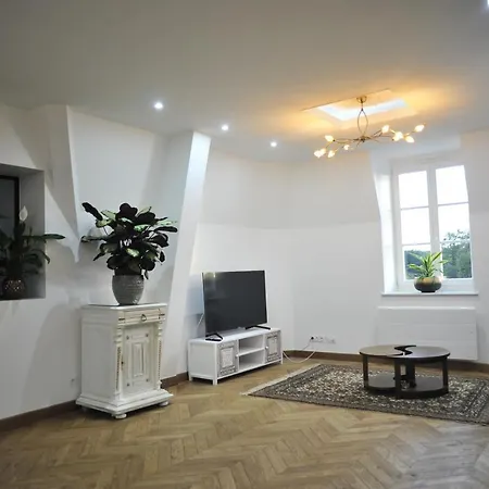 شقة Logement 125m2 Dans Un Chateau Au Coeur De La Foret