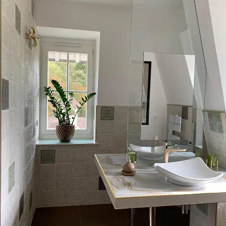 Logement 125m2 Dans Un Chateau Au Coeur De La Foret Saint-Jean-aux-Bois (Oise)