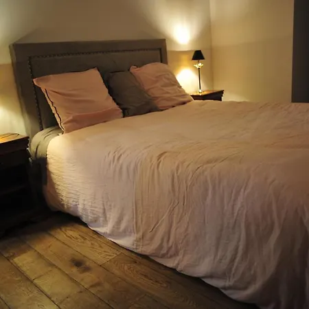 Logement 125m2 Dans Un Chateau Au Coeur De La Foret * Saint-Jean-aux-Bois (Oise)