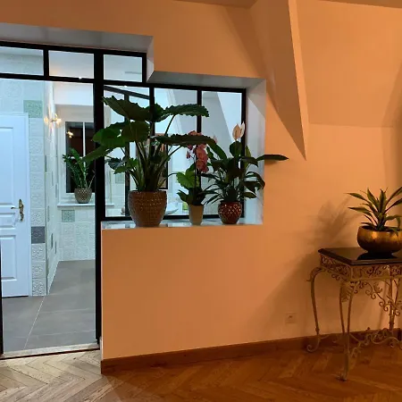 شقة Logement 125m2 Dans Un Chateau Au Coeur De La Foret *