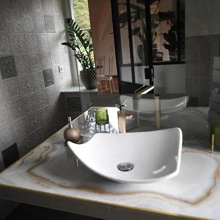 Logement 125m2 Dans Un Chateau Au Coeur De La Foret شقة Saint-Jean-aux-Bois (Oise)
