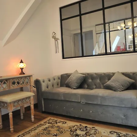 Logement 125m2 Dans Un Chateau Au Coeur De La Foret شقة Saint-Jean-aux-Bois (Oise)