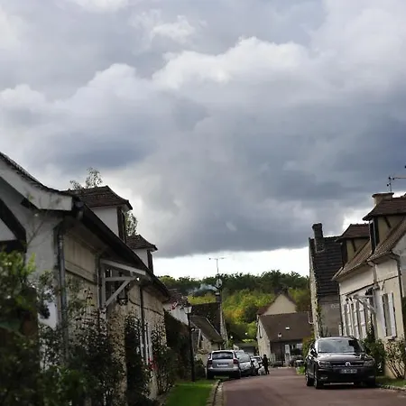 شقة Logement 125m2 Dans Un Chateau Au Coeur De La Foret